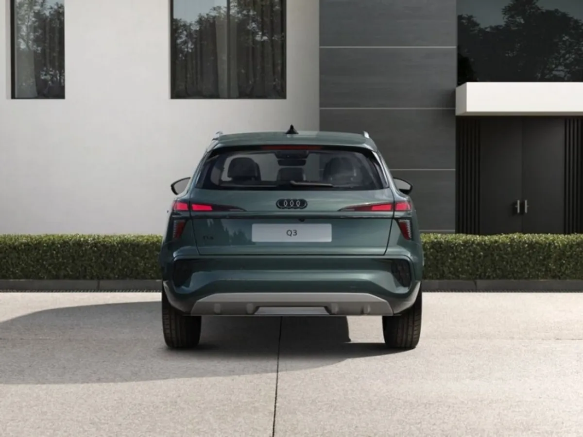 Audi Q3 SUV E-HYBRID SE AUTOMATIC - Image 6