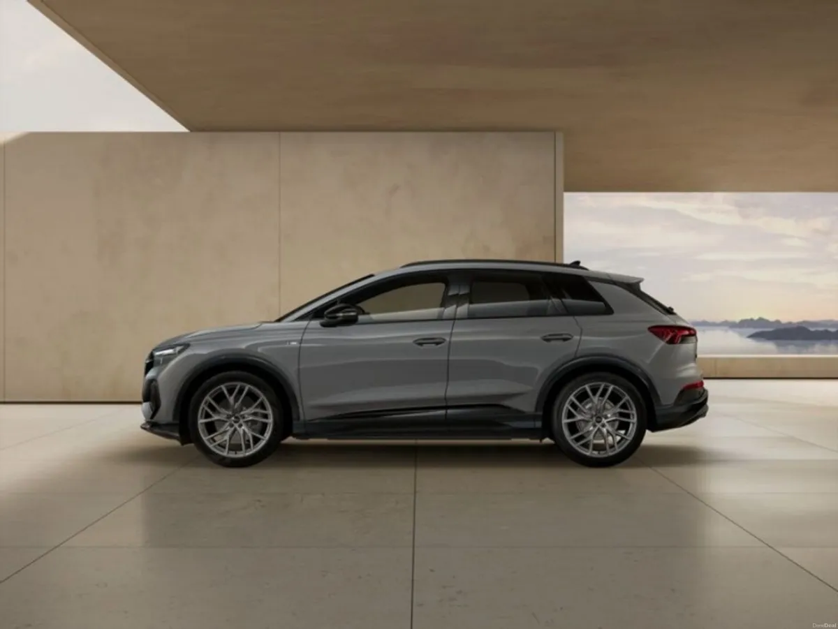Audi Q4 e-tron S-LINE 40 E-TRON AUTOMATIC - Image 4