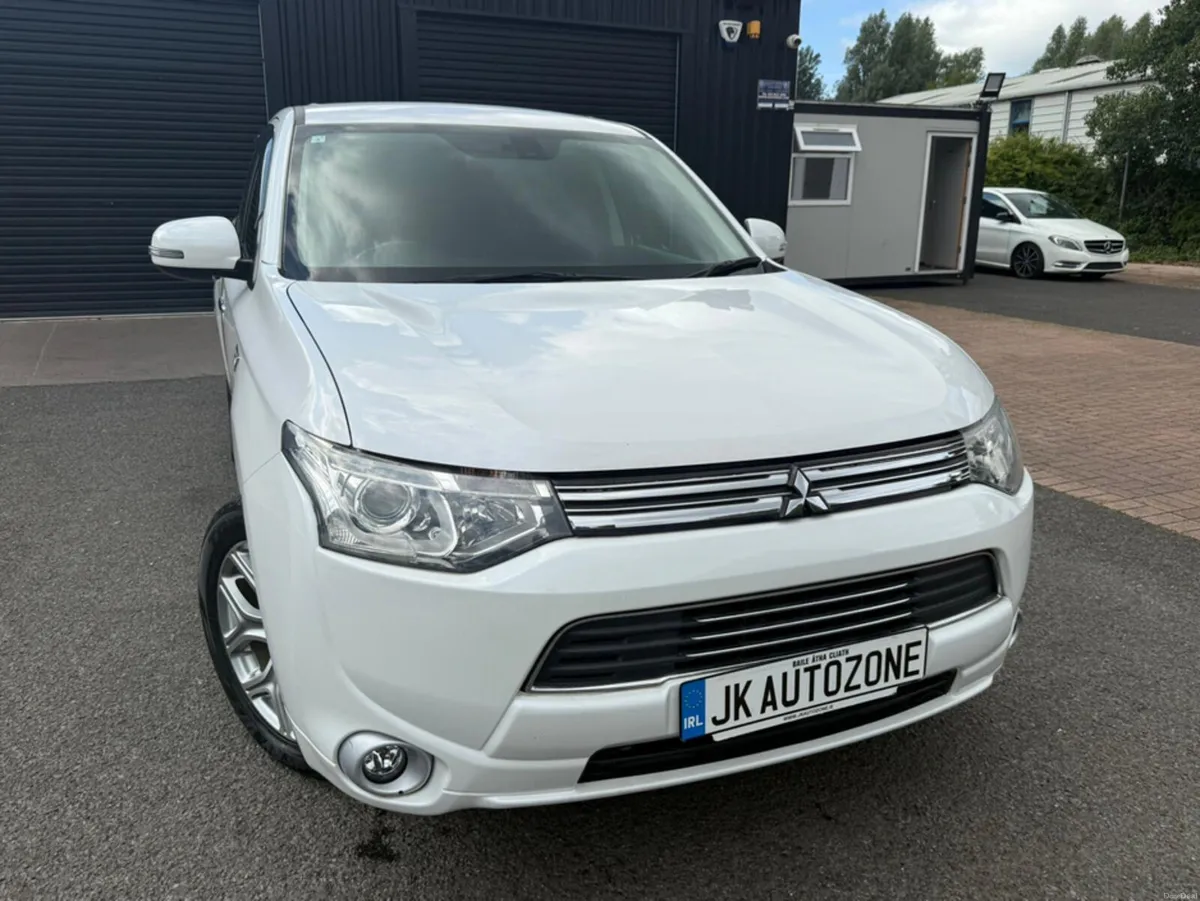 Mitsubishi Outlander 2.0 PHEV G HYBRID 4WD - Image 1