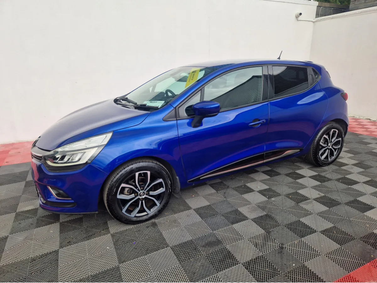 Renault Clio LUTICIA ZEN EDITION 1.2 PETROL AUTOMA - Image 4