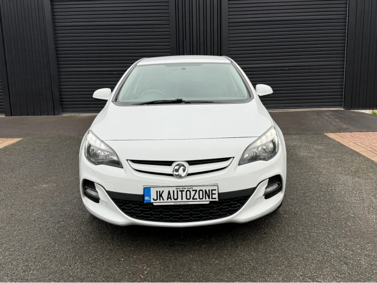 Opel Astra 1.4 LIMITED EDITION - Image 2