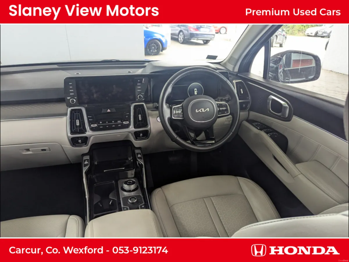 Kia Sorento PHEV K3 5P 5DR AUTO - Image 3