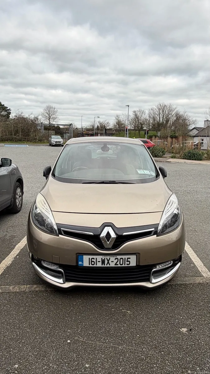 Renault Scenic III Bose Edition 2016 automatic - Image 1