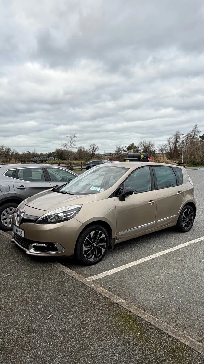 Renault Scenic III Bose Edition 2016 automatic - Image 2