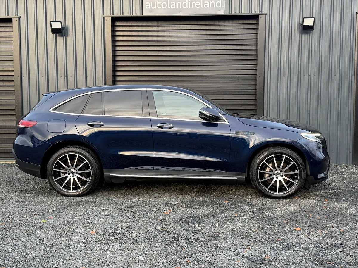 211 Mercedes EQC 400 Amg Line  4 Matic - Image 5