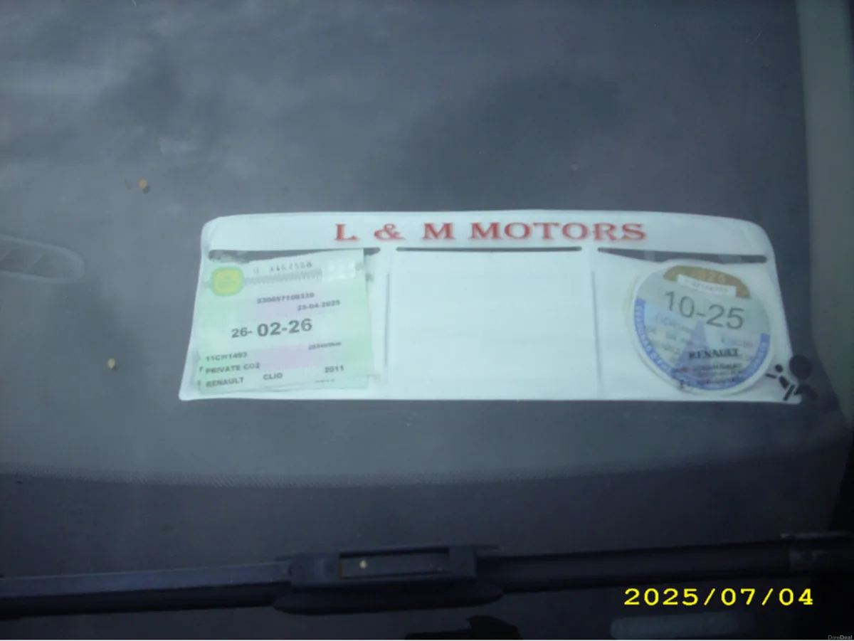 Renault Clio III 1.5 DCI 90 TOMTOM 4DR - Image 3