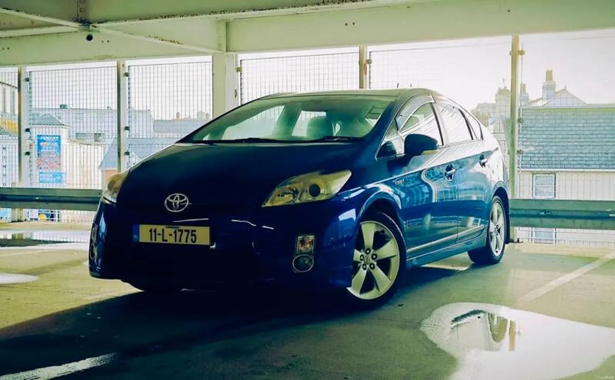 2011 Toyota Prius High Spec - Image 1