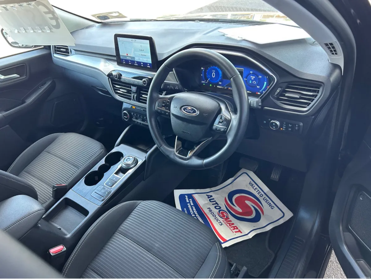 Ford Kuga TITANIUM 2.5 PHEV 225 S6.2 CT 4DR - Image 4