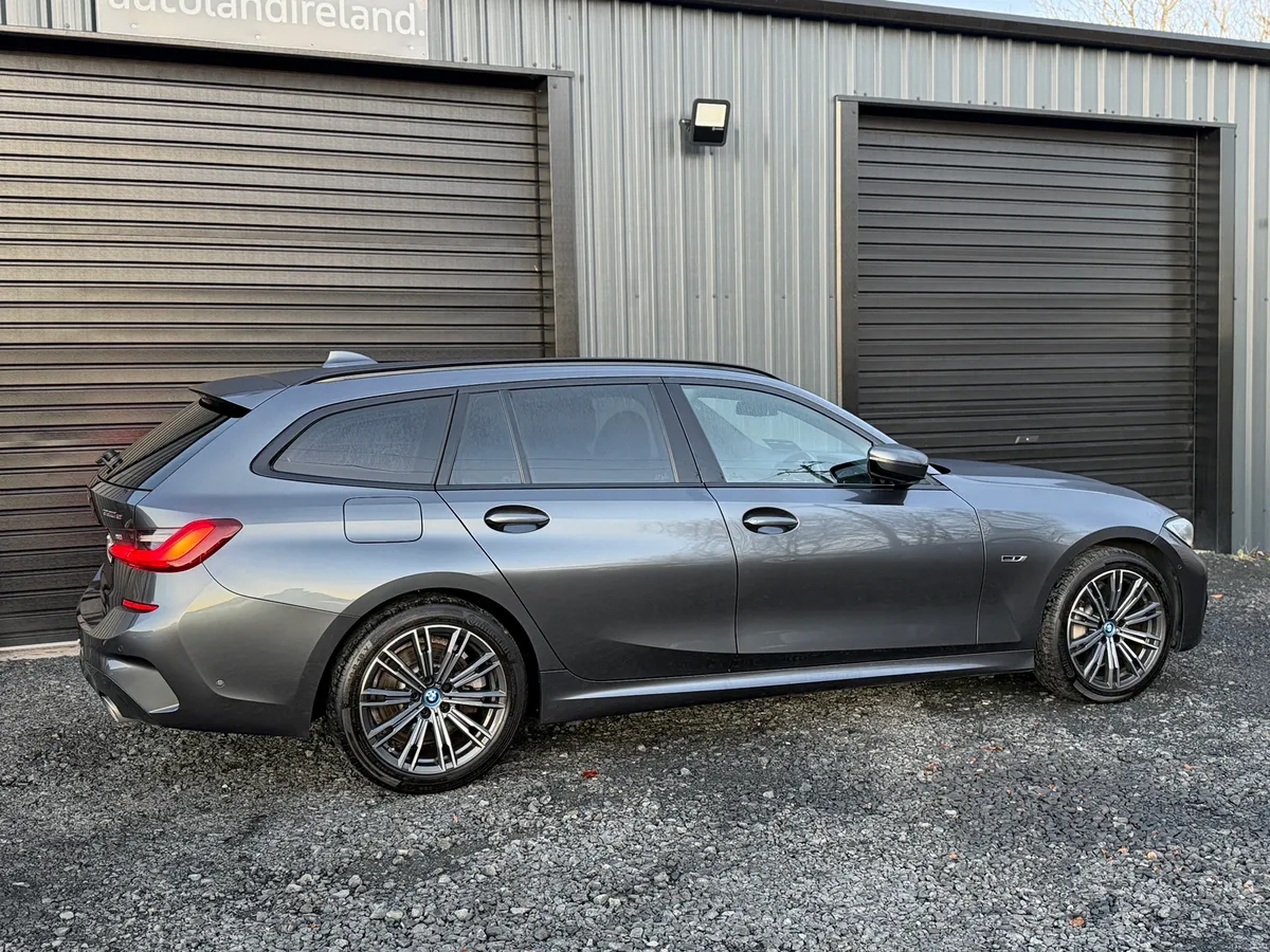 BMW 3-Series M-Sport 2022 Touring - Image 4
