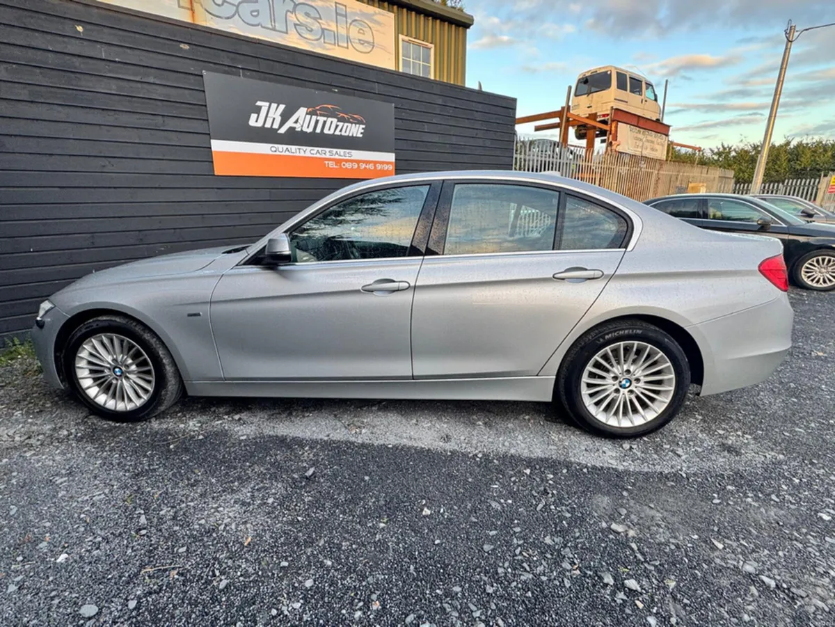 BMW 3-Series 2.0D LUXURY ED AUTO - Image 4