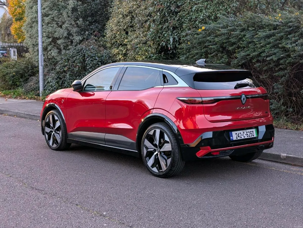 Renault Megane E-Tech Techno EV60 2024 - Image 2