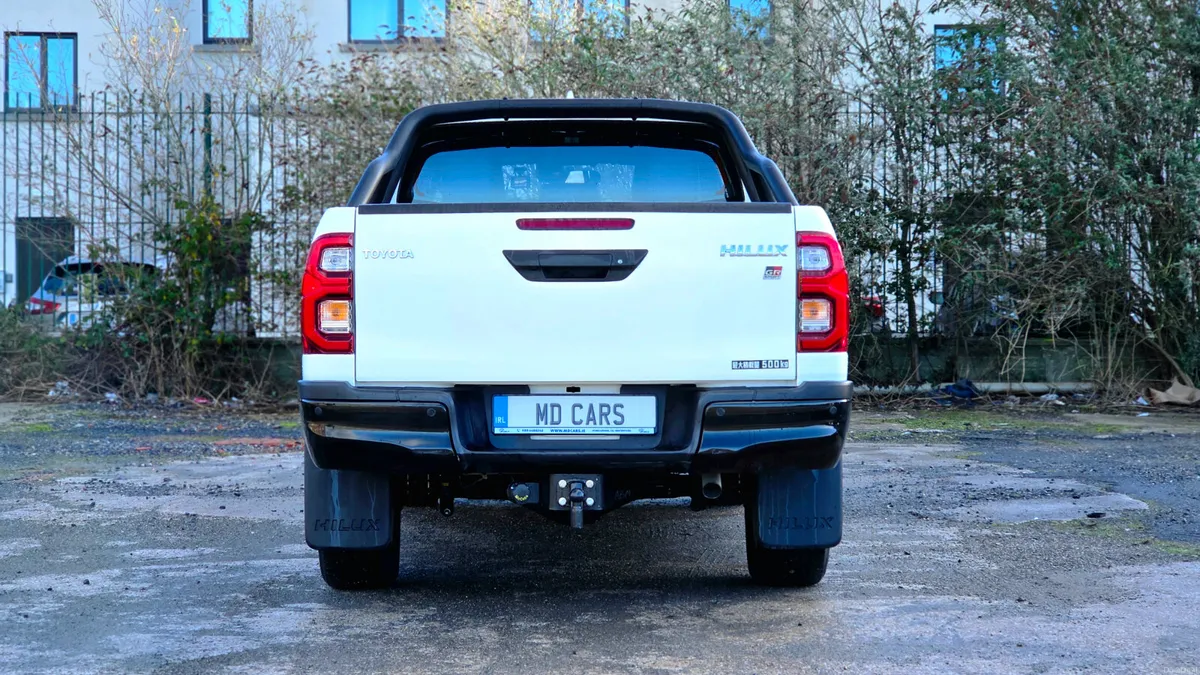 2022 Toyota Hilux Auto GR 2.4 Diesel - Image 4