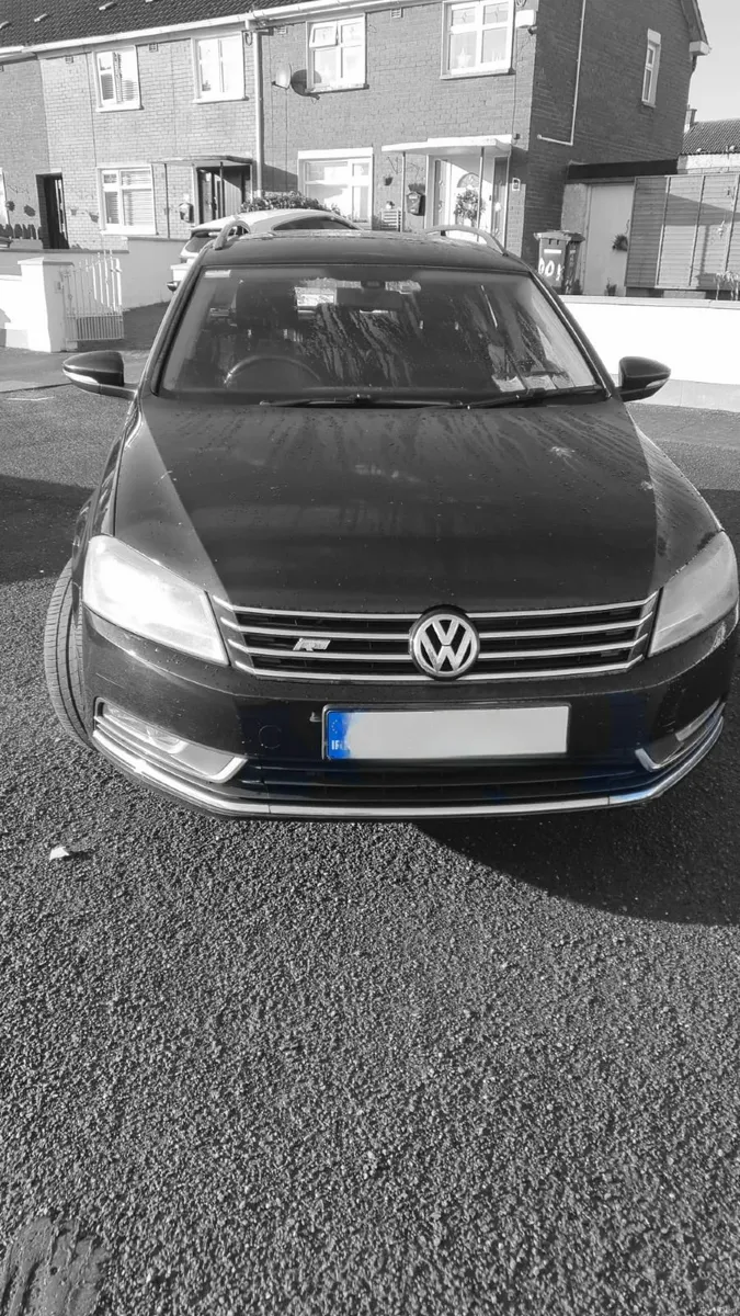 Volkswagen Passat 2011 - Image 1