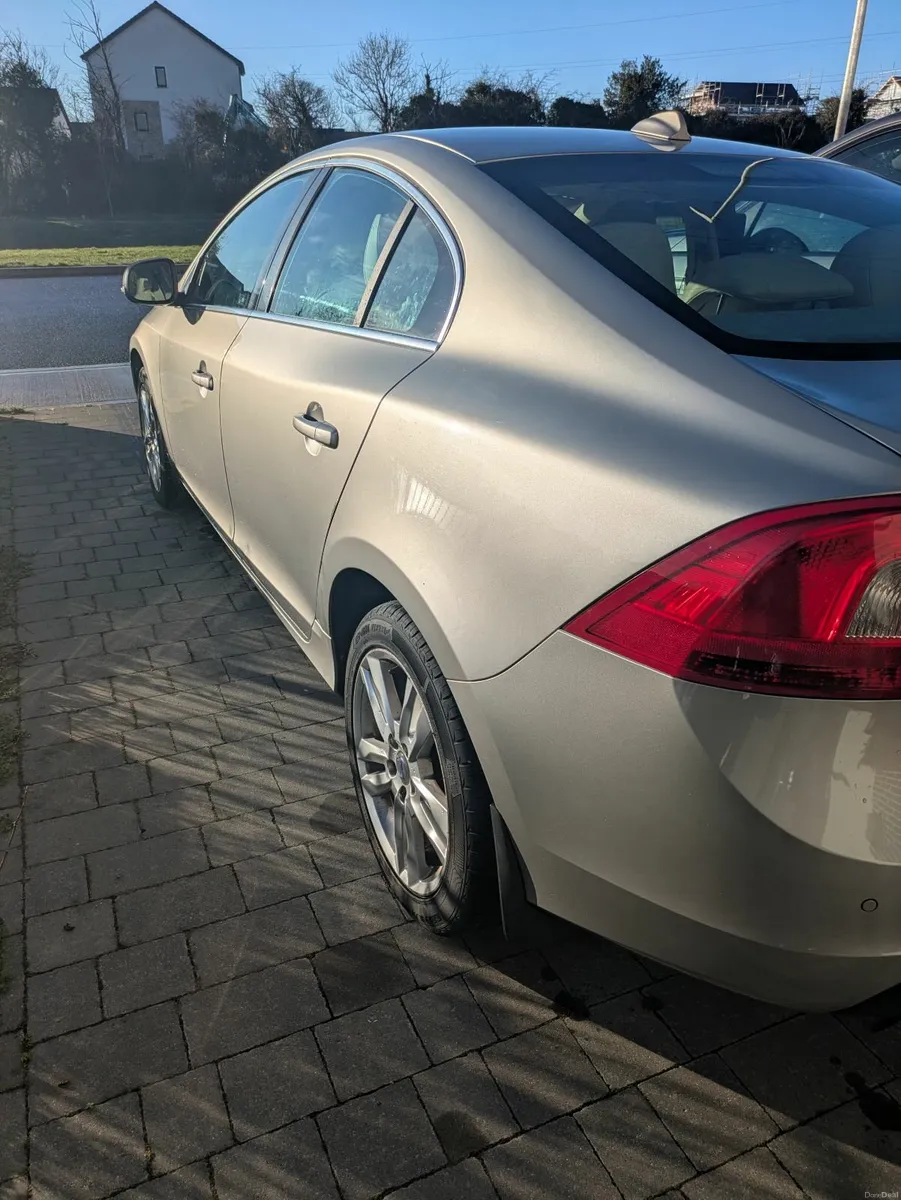 Volvo S60 2012 - Image 1
