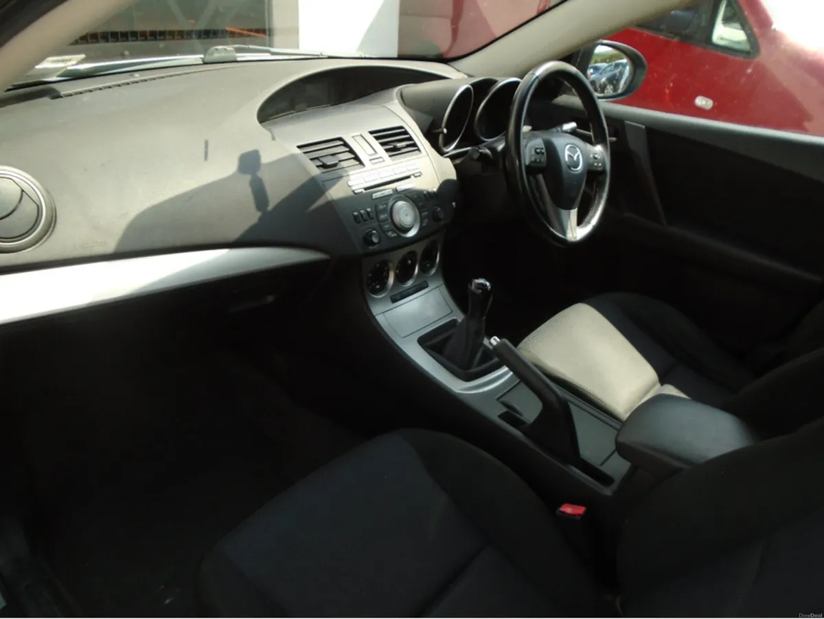 Mazda Mazda3 1.6 D SPORT 115PS 5DR - Image 6