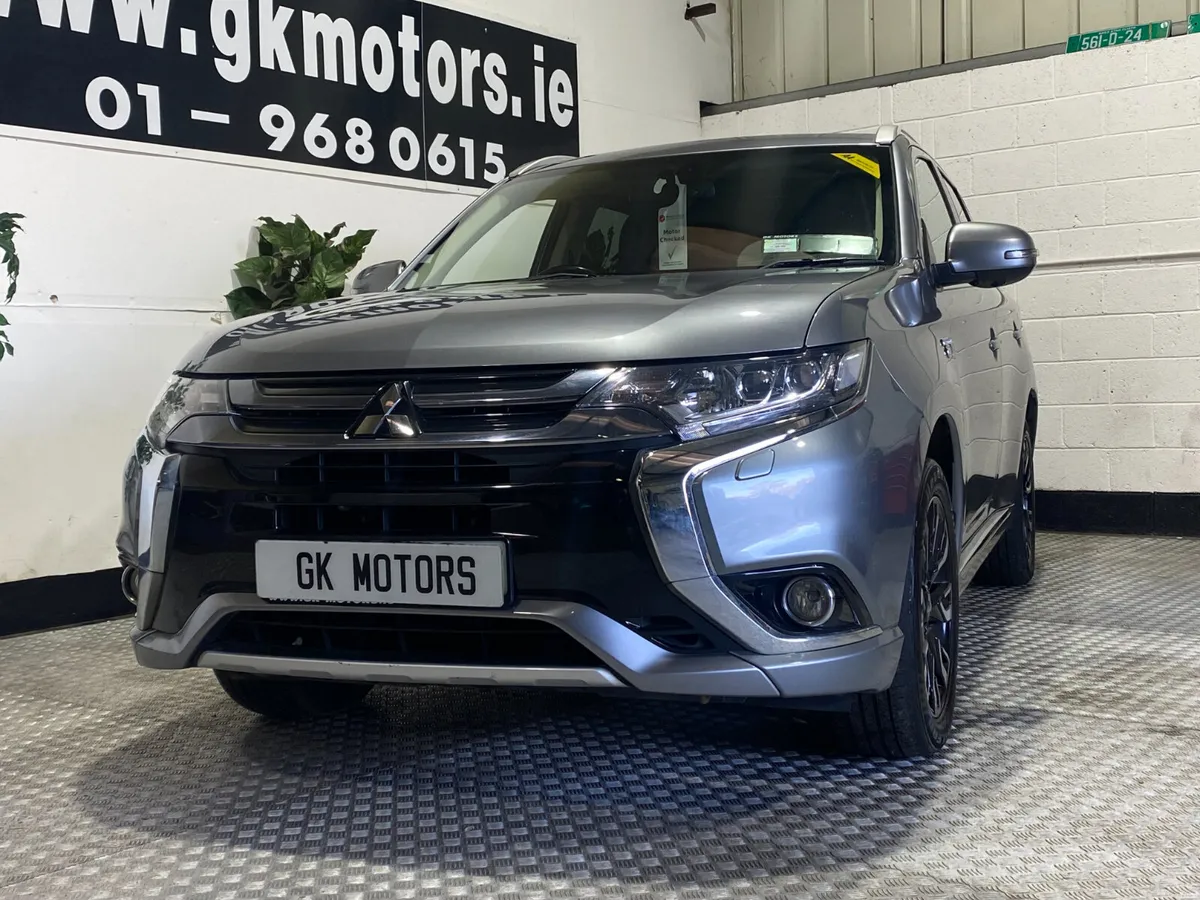 Mitsubishi Outlander 2016//PHEV//FINANCE AVAILABLE - Image 4