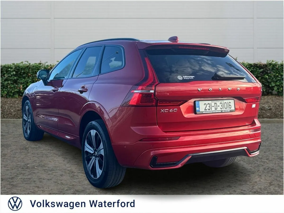 Volvo XC60 DARK T6 PHEV 350hp Plus - Image 4