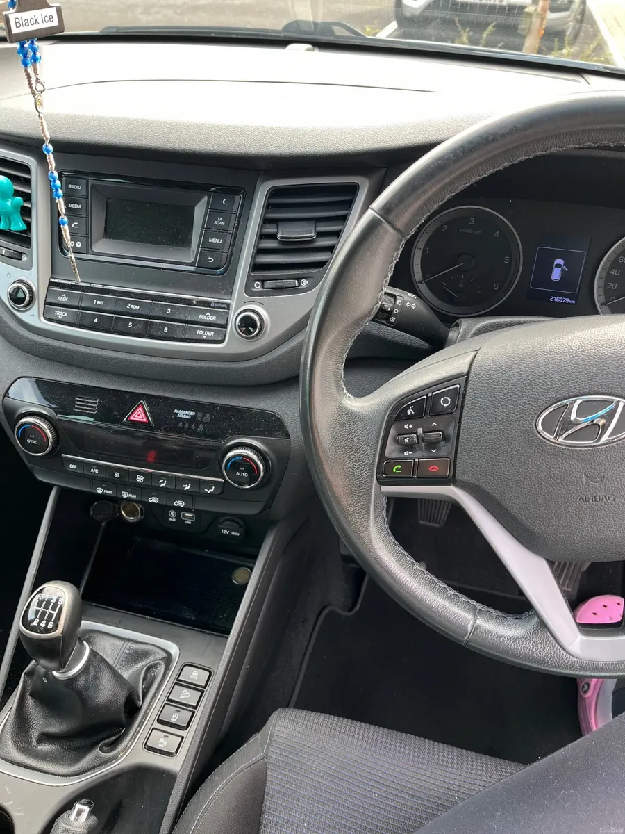 Hyundai Tucson 2017 - Image 2