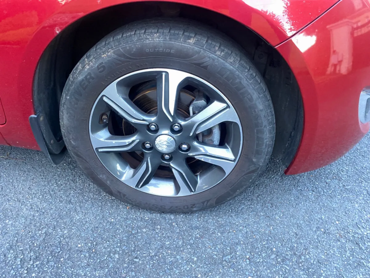 Hyundai ix20 SE BLUE DRIVE - Image 3