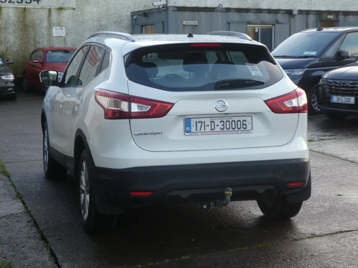 Nissan Qashqai AUTOMATIC  2017 - Image 3
