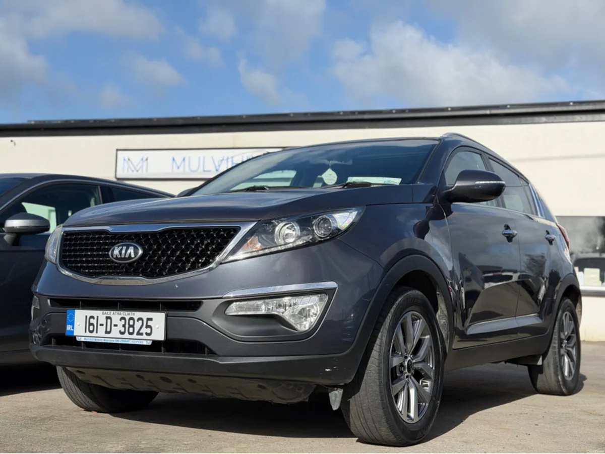 Kia Sportage 4 New Tyres - 1.7 PLATINUM 4DR - Image 3