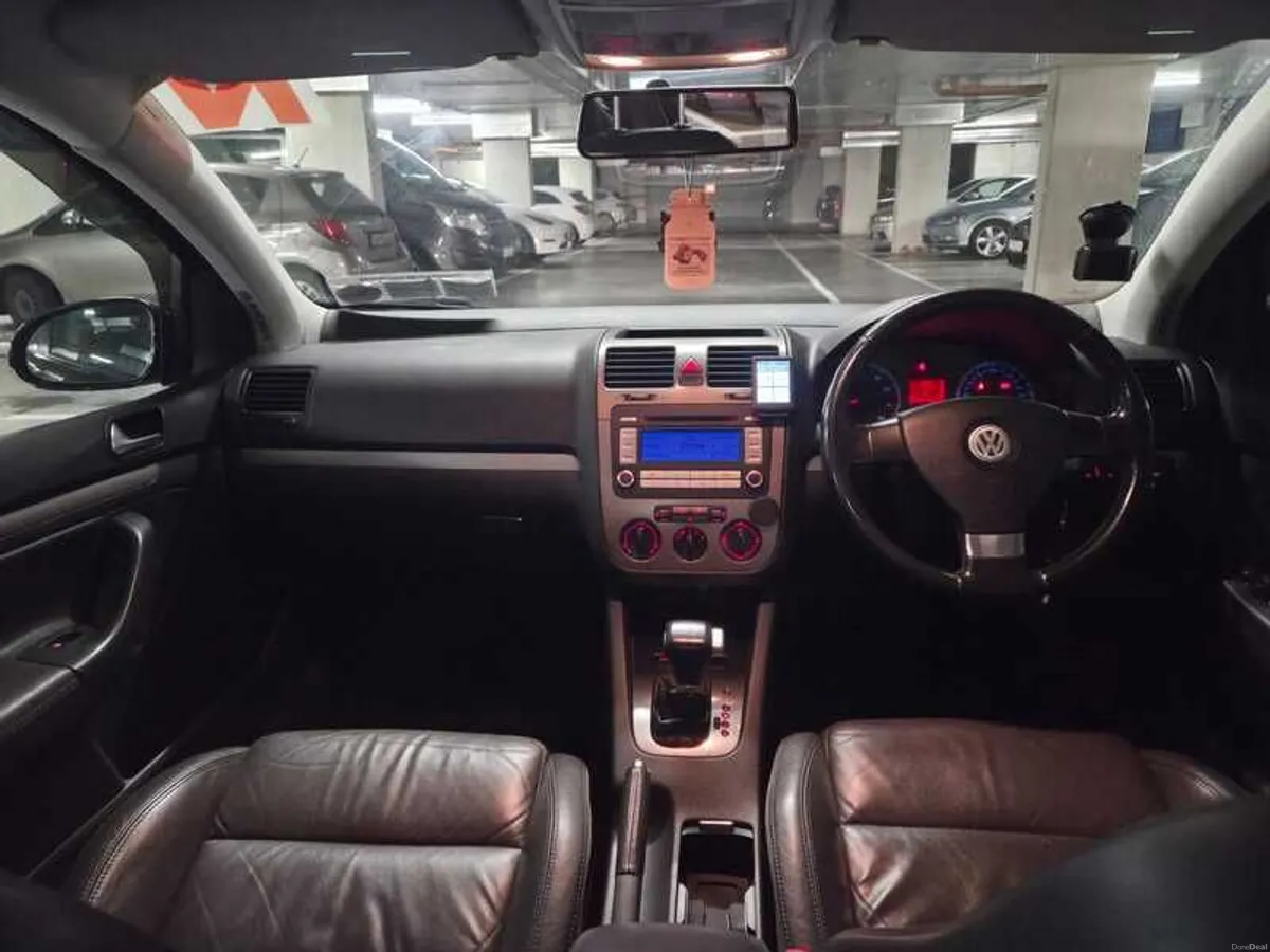 2007 Volkswagen Golf - Image 1