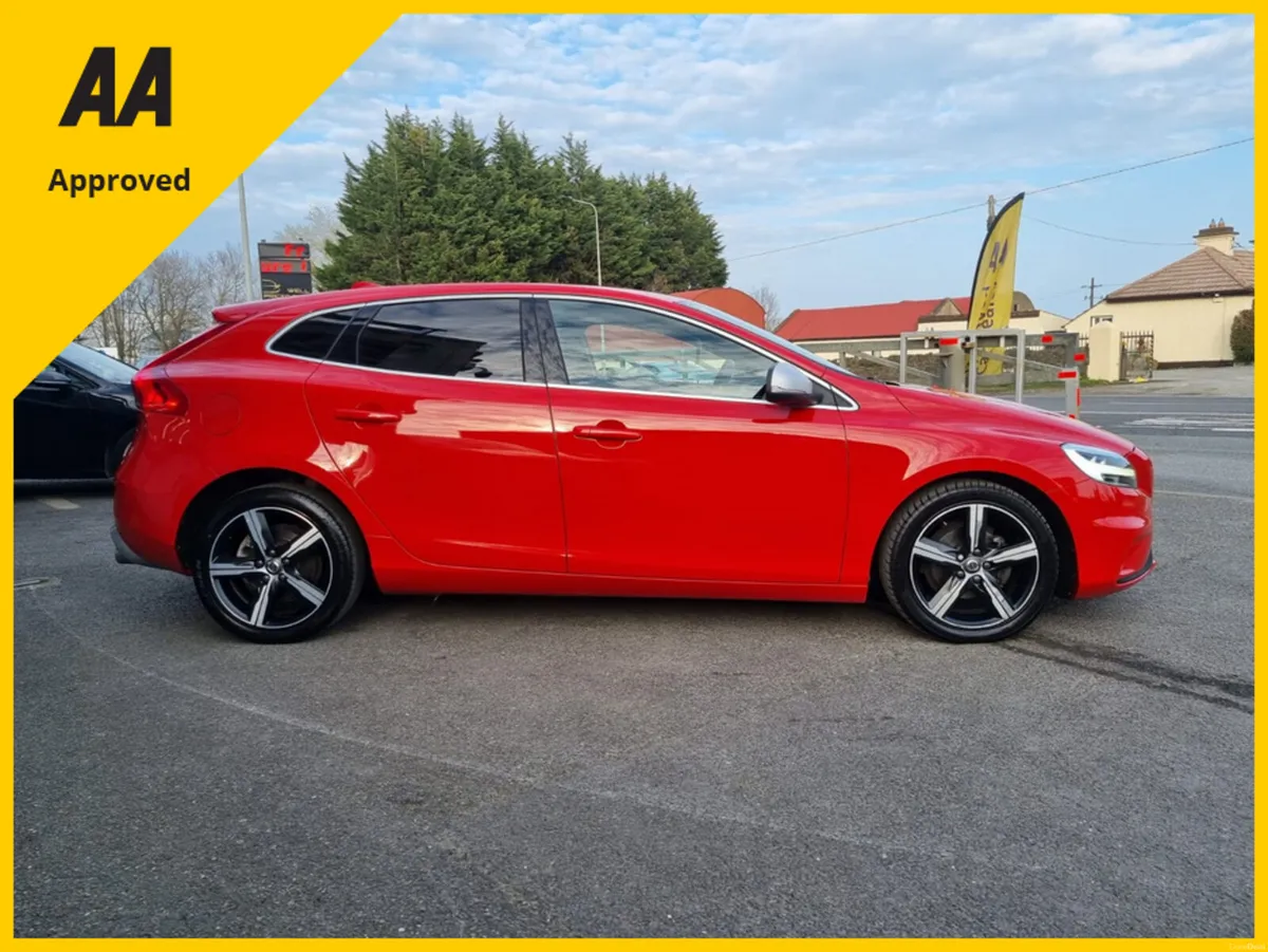 Volvo V40 2.0 D2 R-DESIGN 120BHP 5DR 40 SERIES - Image 6