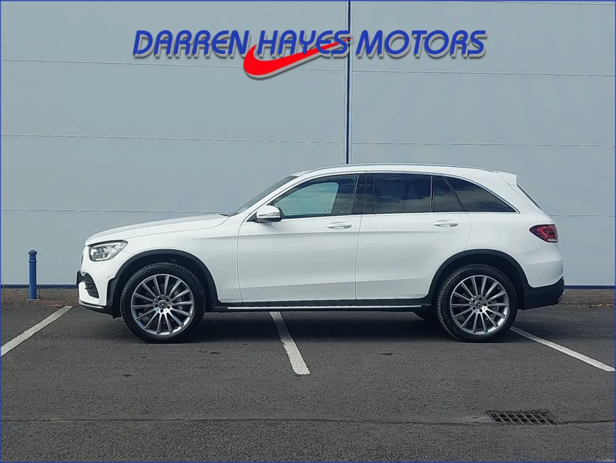 Mercedes-Benz GLC 300 AMG LINE PREMIUM DE 4MATIC - Image 4