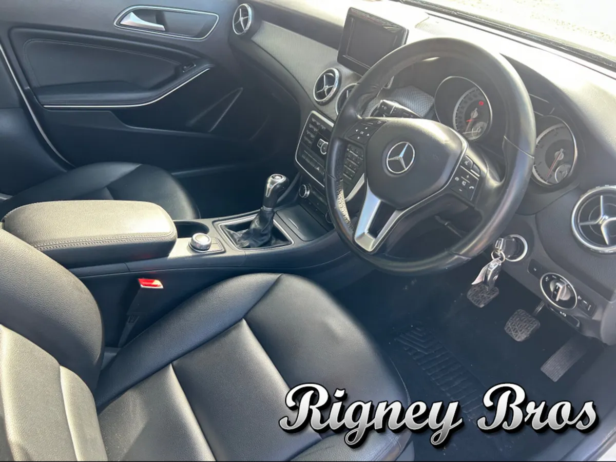 Mercedes-Benz GLA 200 CDI STYLE 5DR - Image 6
