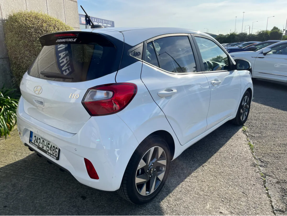 Hyundai i10 DELUXE PLUS 1.0 PETROL //LOW MILES// - Image 4