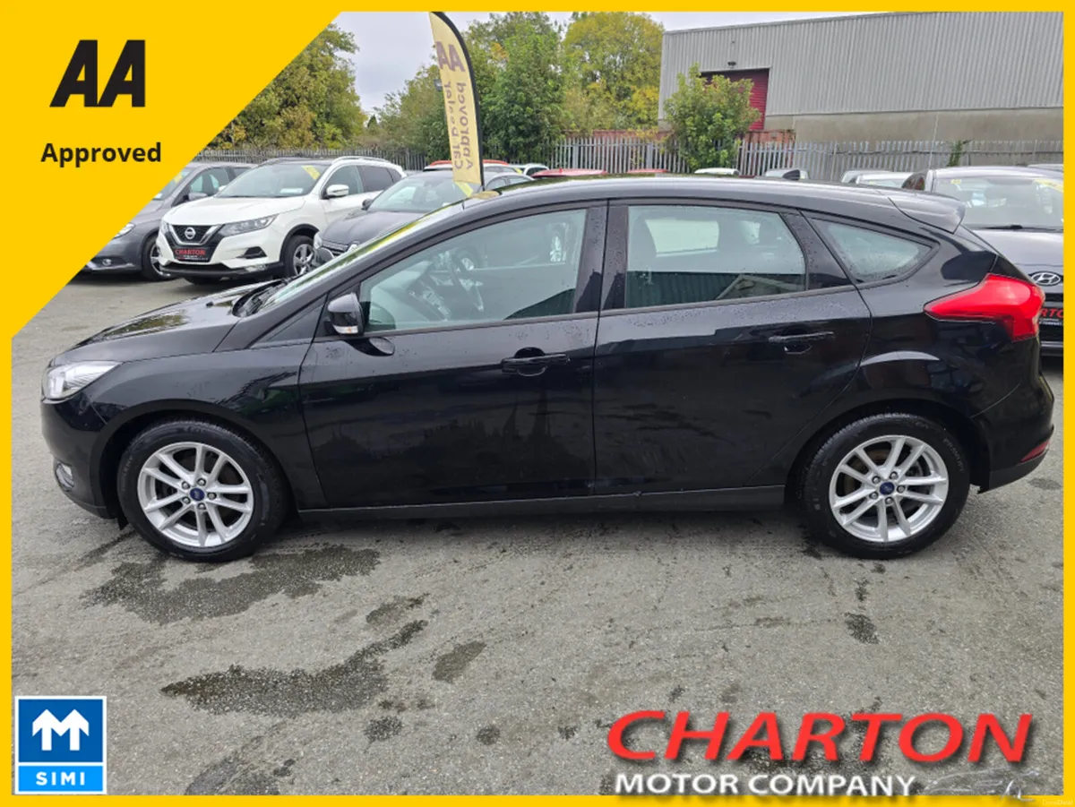 Ford Focus STYLE 1.0 ECOBOOST 100PS 5DR 4 - Image 4