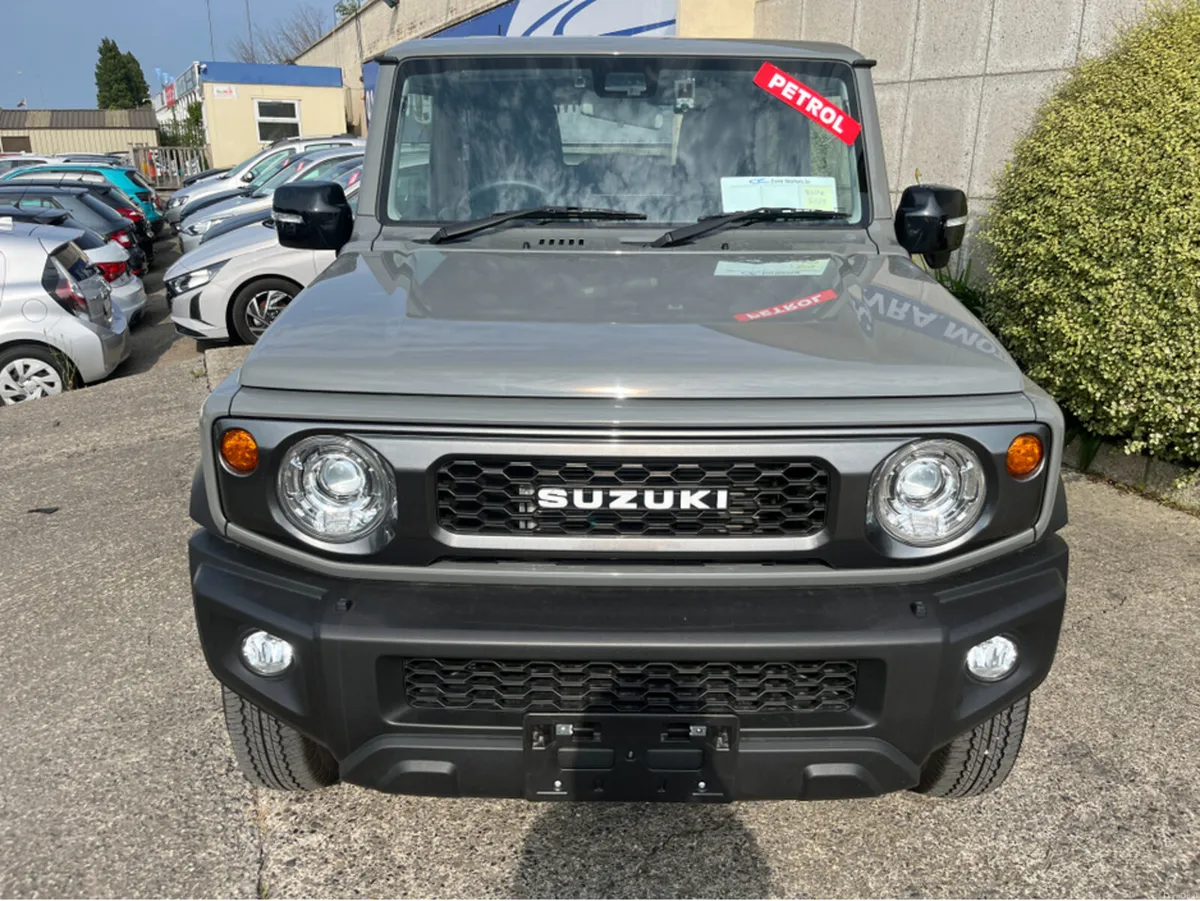 Suzuki Jimny SIERRA 4 SEAT MANUAL 1.5 PETROL //HIG - Image 3