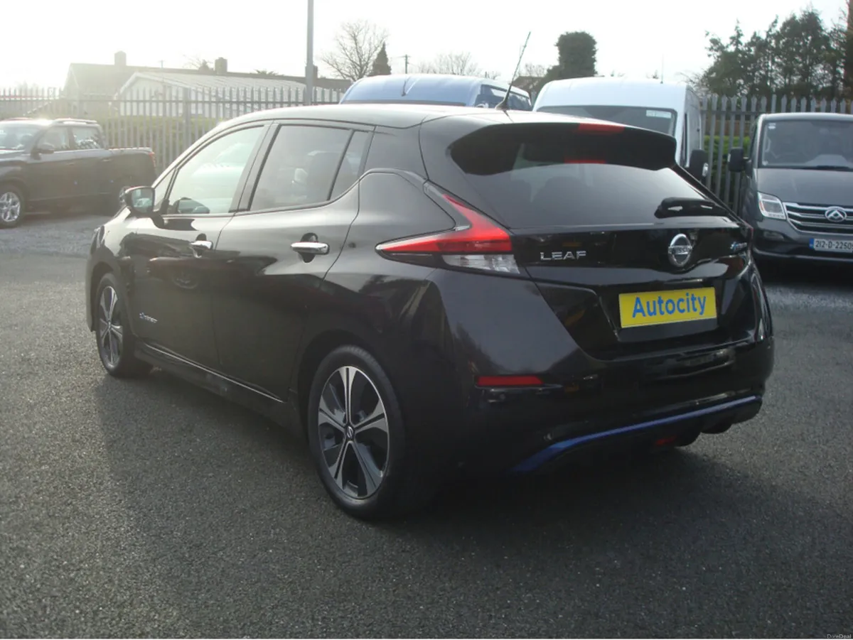Nissan Leaf 40kWh E N-CONNECTA 5DR AUTO - Image 5