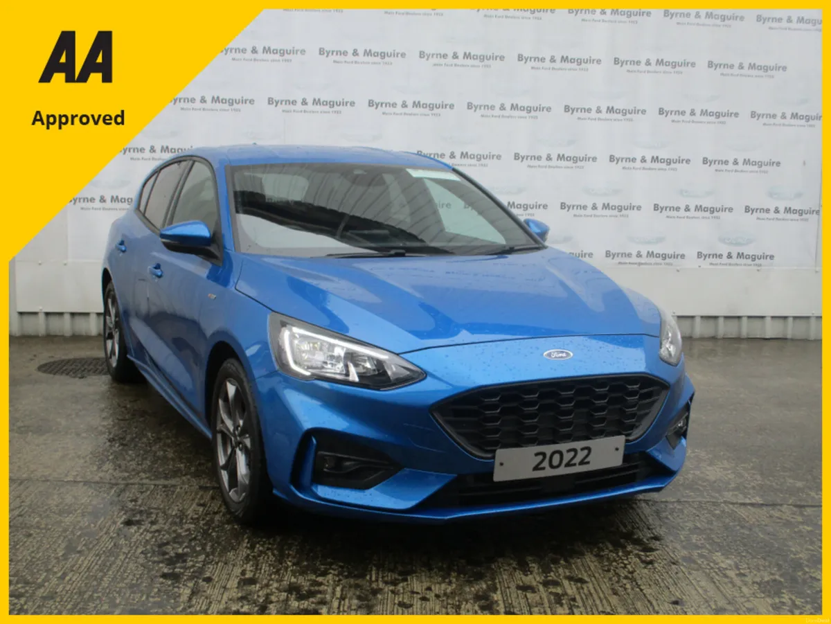 Ford Focus ST-LINE 1.0 PETROL   TOP OF THE RANGE M - Image 4