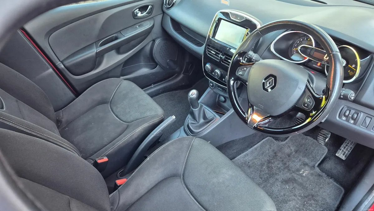 Renault Clio 142 1.2 16V 75 D.Nav low mileage - Image 4
