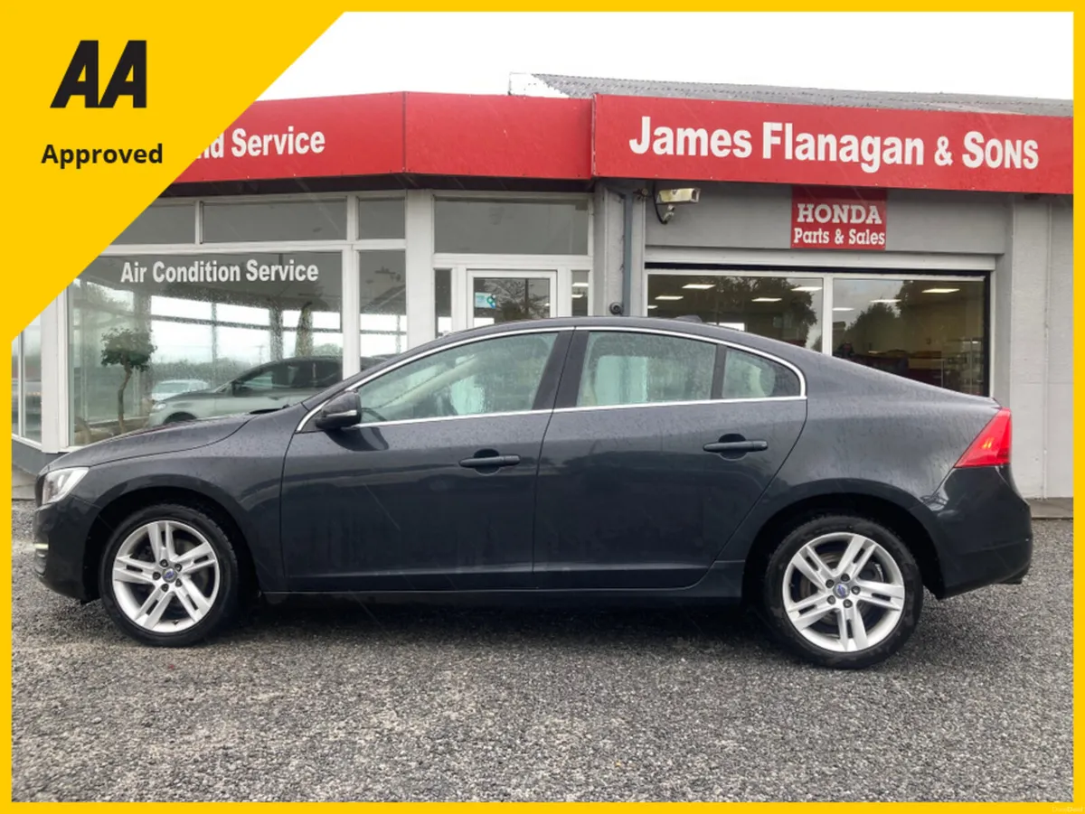 Volvo S60 D2 SE 4DR - Image 3