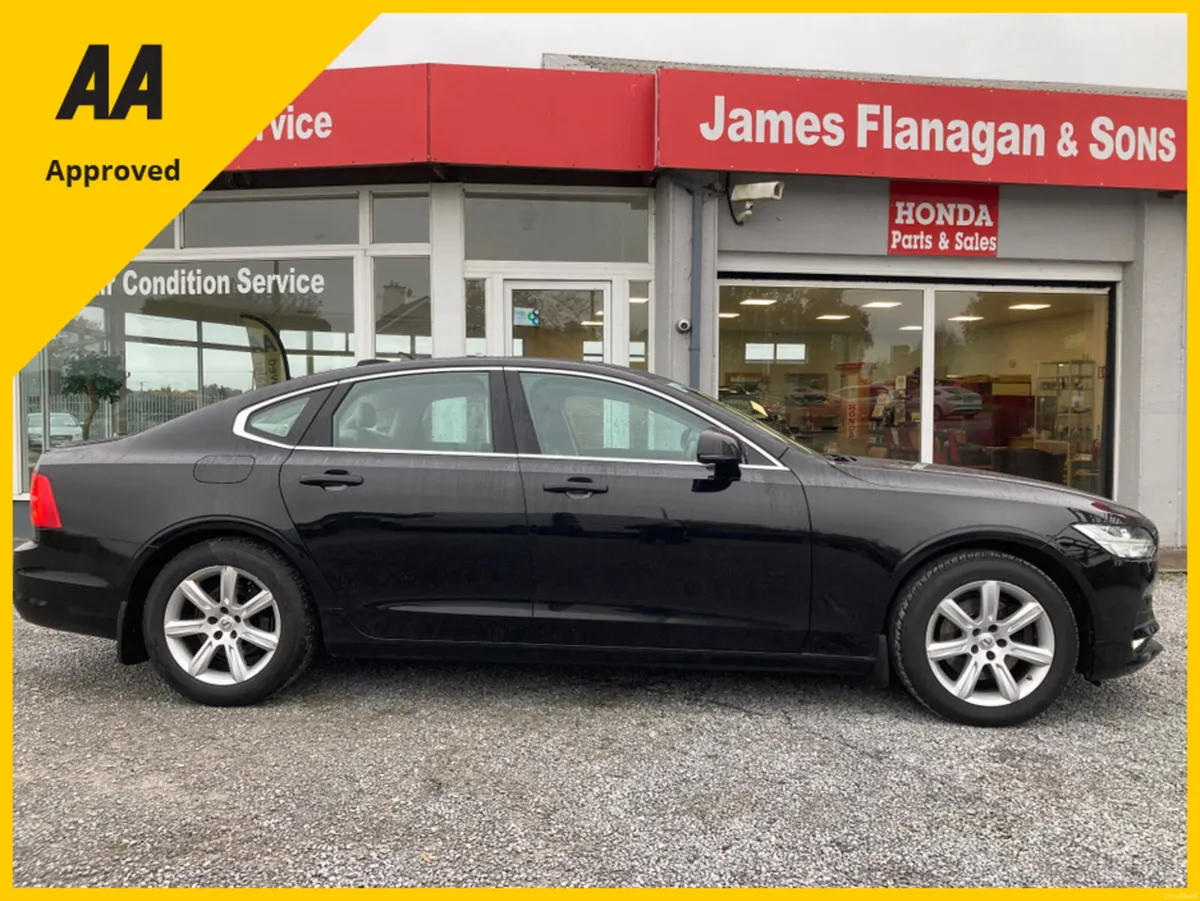 Volvo S90 D4 MOMENTUM GT 4DR AUTO - Image 4
