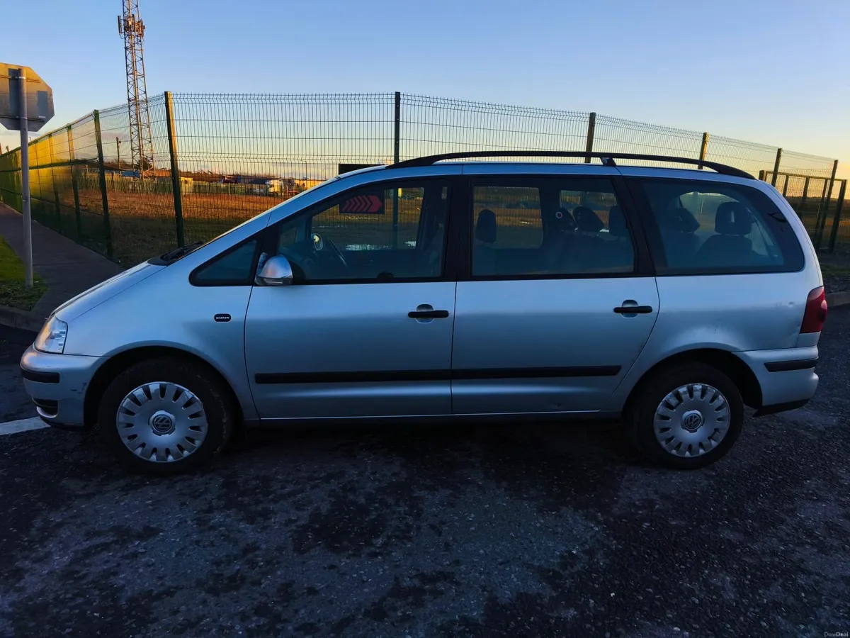 Volkswagen Sharan 2010, 7 seater. - Image 4