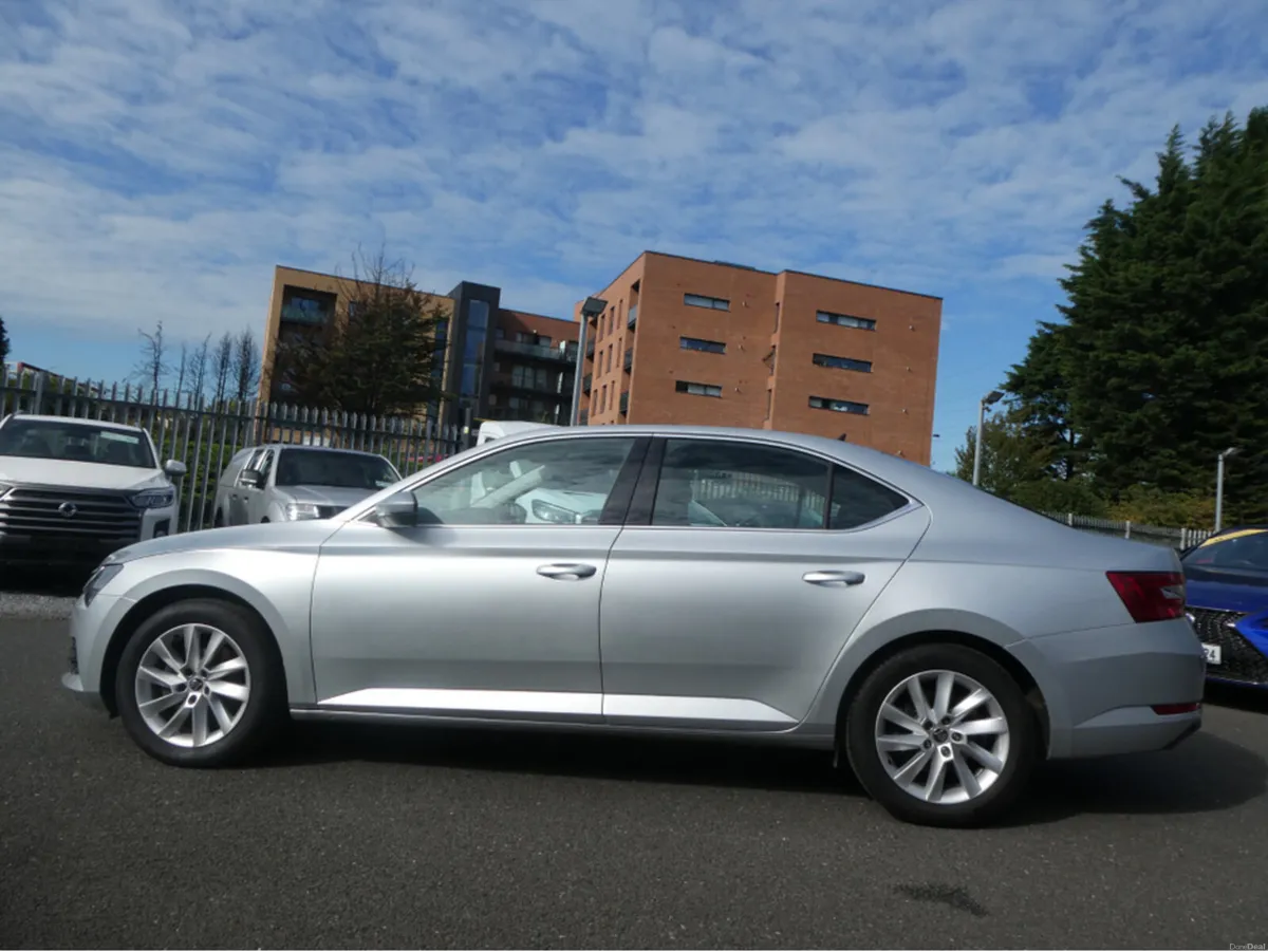 Skoda Superb AMBITION DSG NCT 07/26 - Image 5