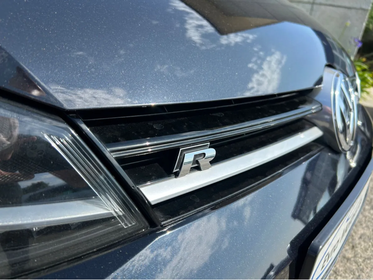 Volkswagen Golf R 4MOTION 300BHP 2.0 PETROL AUTOMA - Image 3
