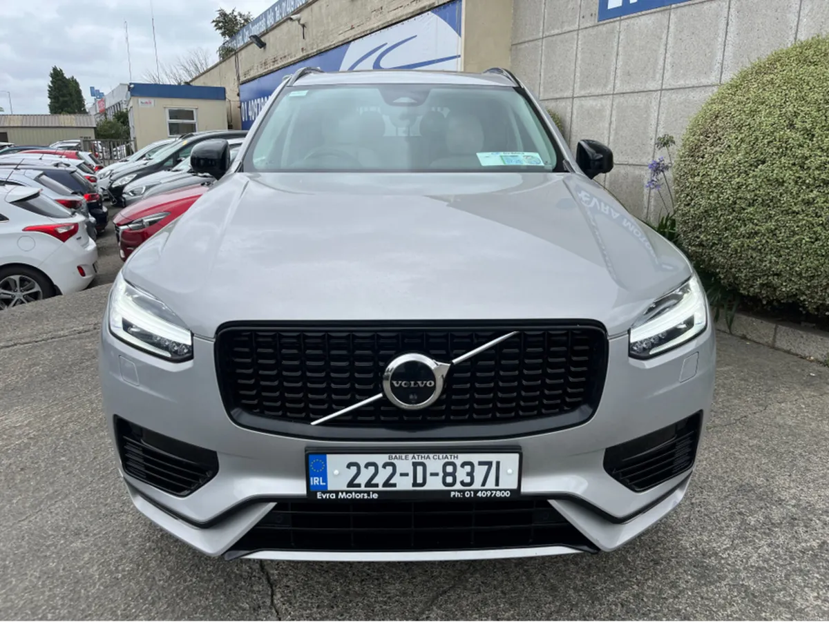 Volvo XC90 T8 PHEV PLUS DARK 7 SEATER AWD 2.0 PHEV - Image 3