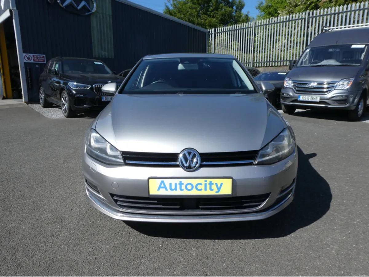 Volkswagen Golf TSI Bluemotion Automatic - Image 3