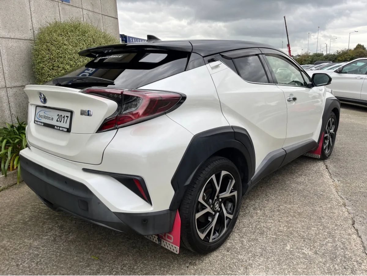 Toyota C-HR SOL HYBRID AUTOMATIC 1.8 PETROL //LOW - Image 4