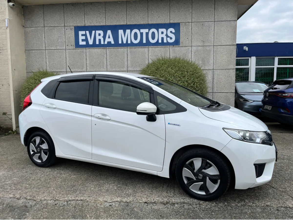 Honda Fit AUTOMATIC HYBRID 1.5 L PETROL - Image 3
