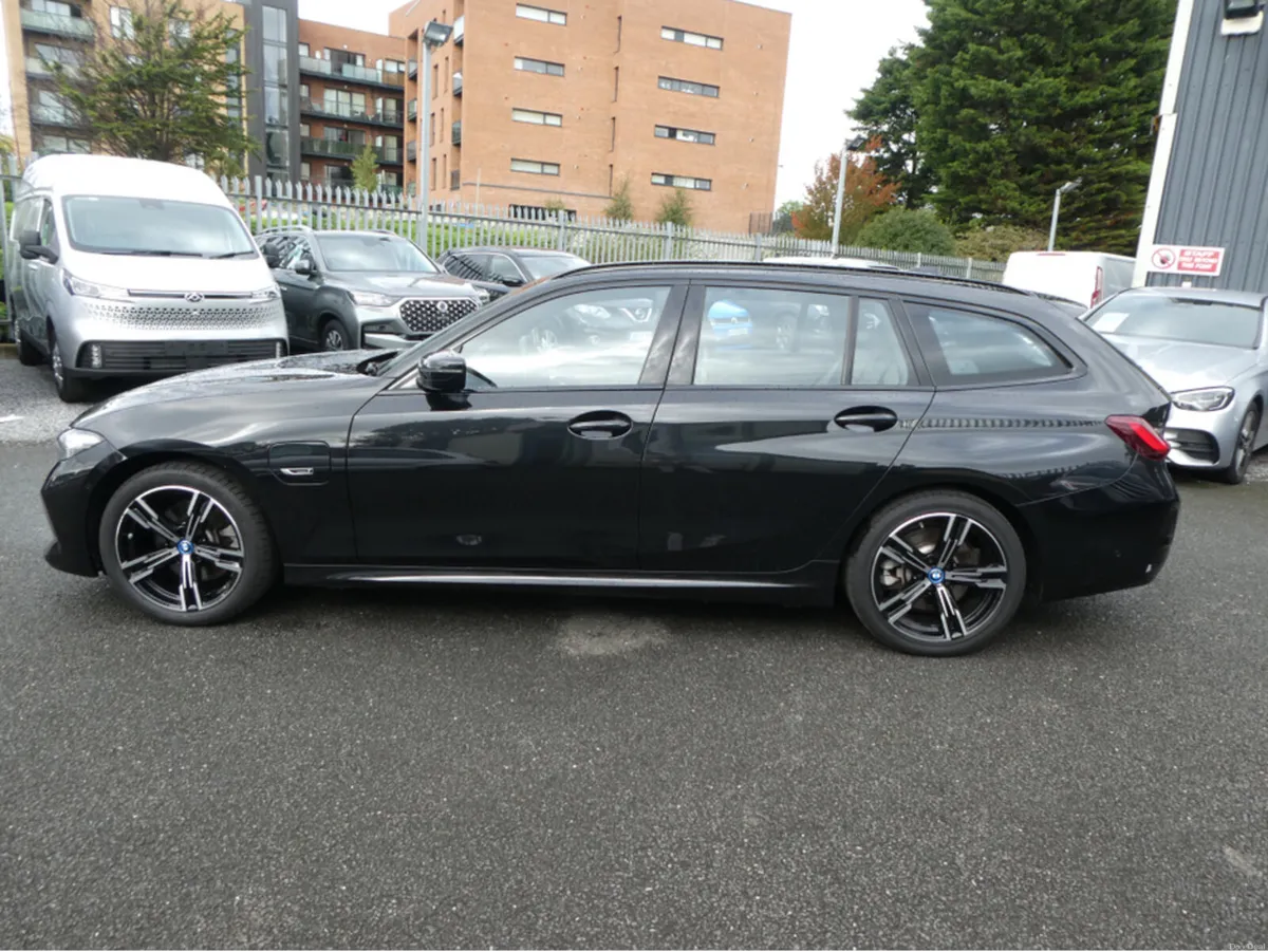 BMW 3-Series 330 E M Sport  292BHP Estate - Image 4