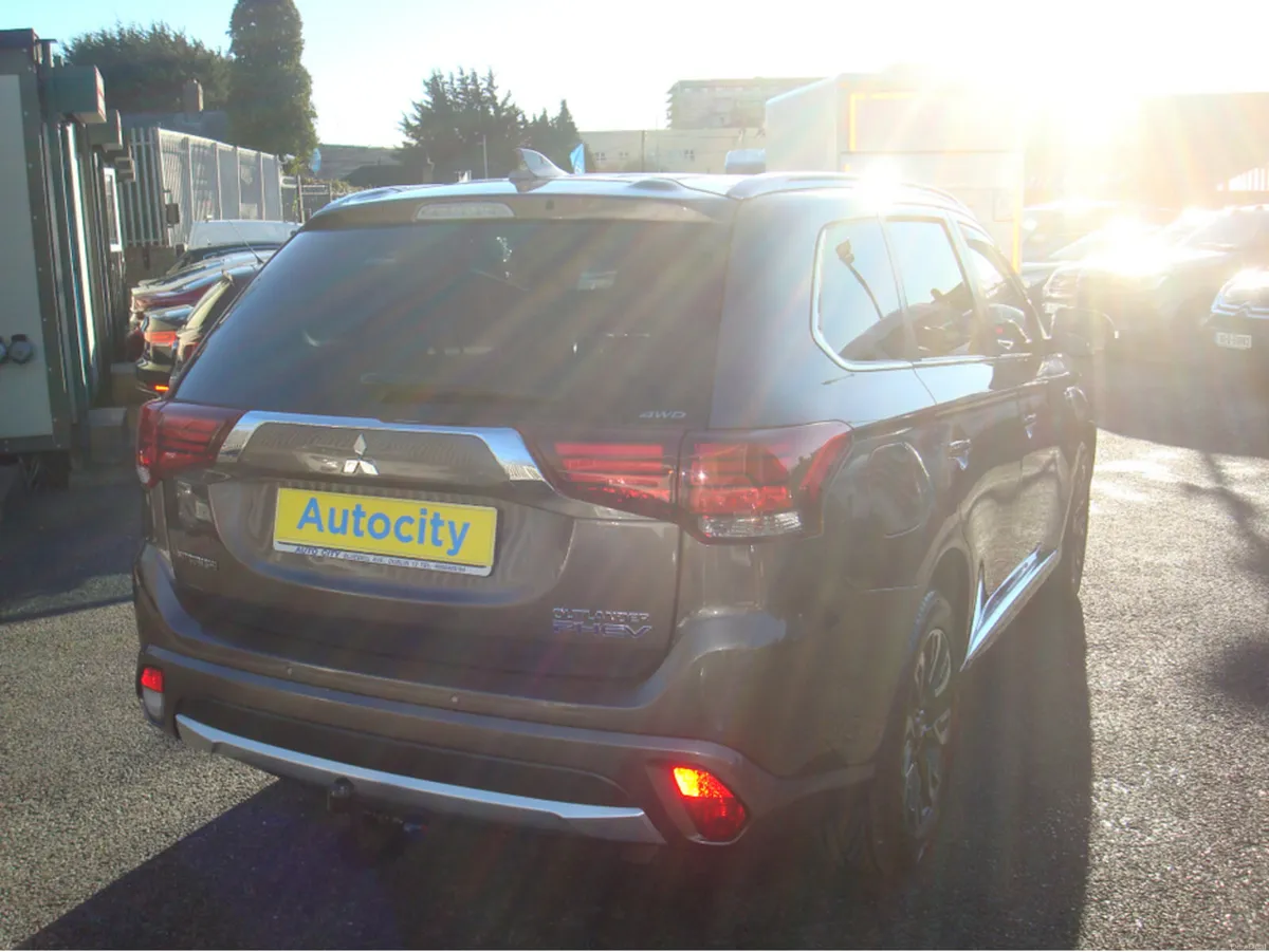 Mitsubishi Outlander GX3H+ PHEV 5DR AUTO Nct 04/26 - Image 2