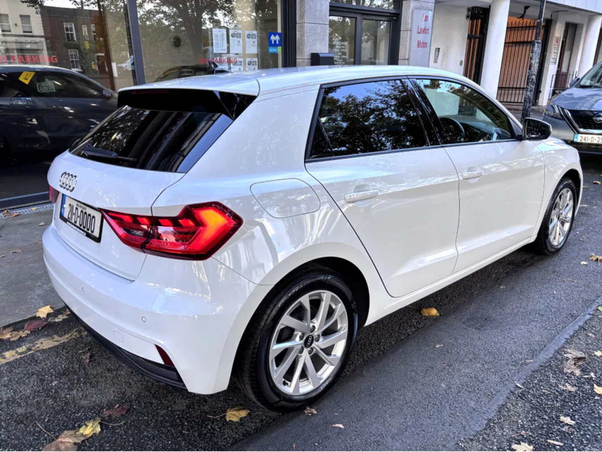 Audi A1 1.0 Tfsi AUTO ADVANCE 5DR - Image 2