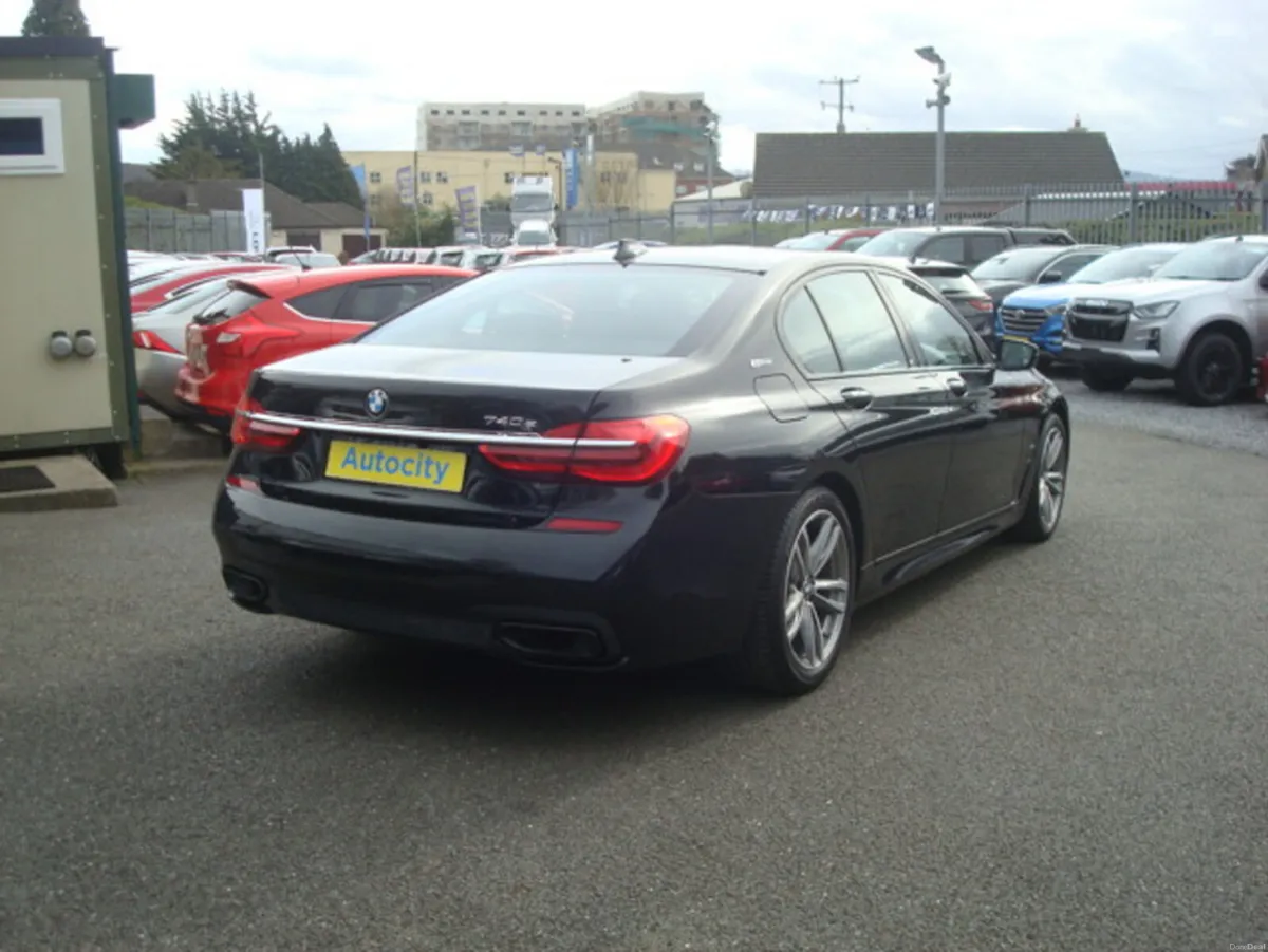 BMW 7-Series 740e M- Sport Huge Spec VERY LOW MILE - Image 6