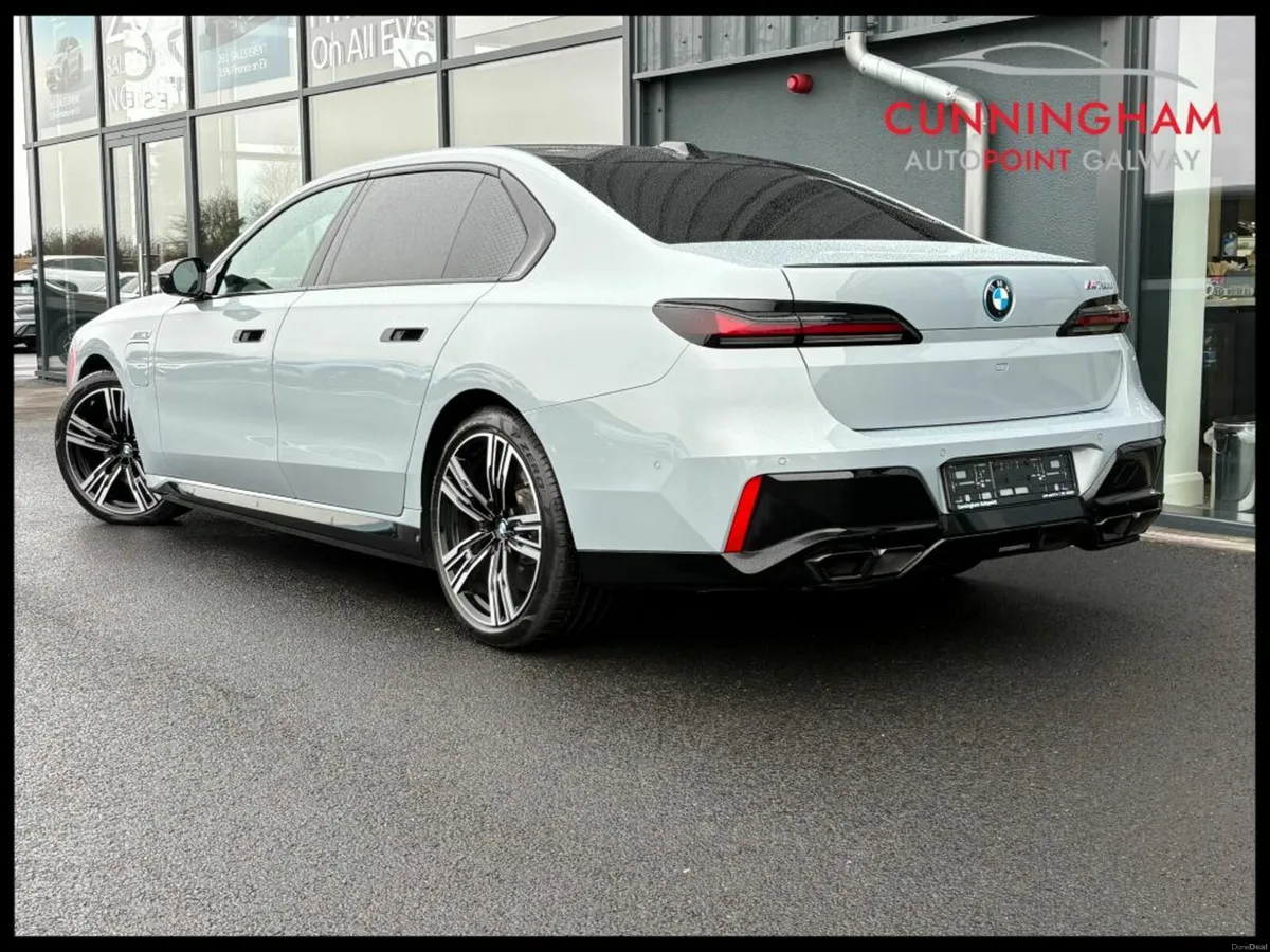 BMW 7-Series M760e xDrive M Sport Pro [Ultimate Pa - Image 2