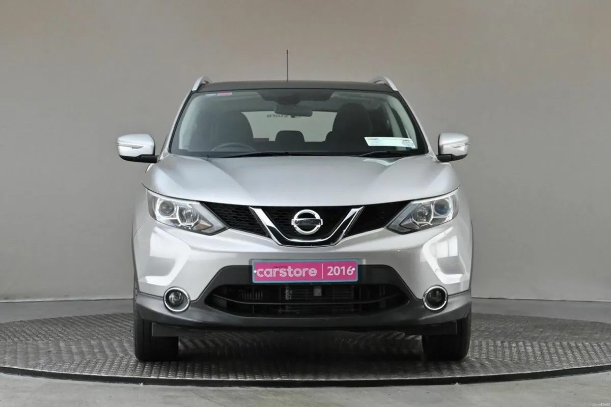 Nissan Qashqai 1.2 SV CVT MY16 **GLASS ROOF**SAT N - Image 2